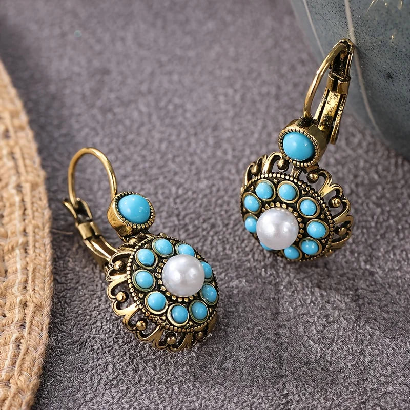 Orecchini medaglione vintage con turchese e perla