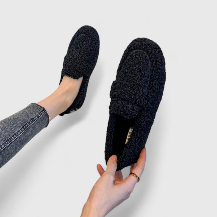 Solenne | Pantofole Calde dal Design Elegante