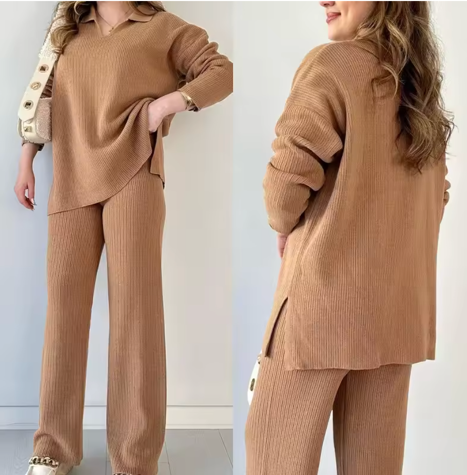 Giulia | Completo casual in maglia con scollo a V e spacchi laterali